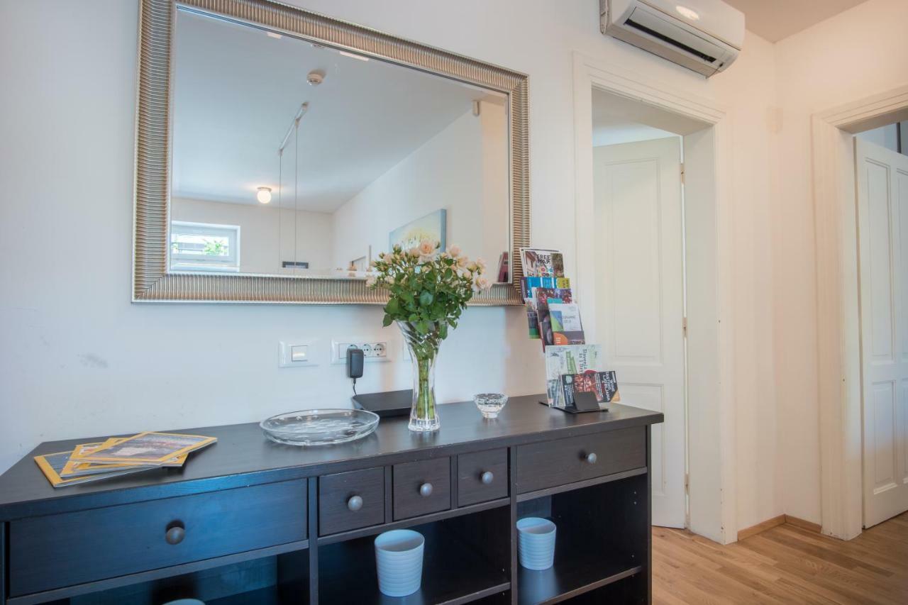 Luxury Central Apartment Ljubljana Exteriör bild