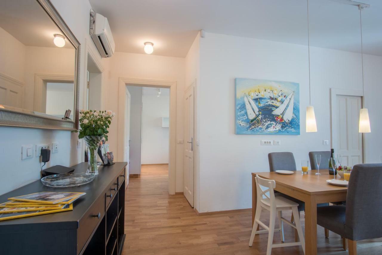 Luxury Central Apartment Ljubljana Exteriör bild